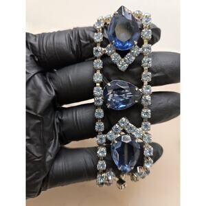 VINTAGE DAZZLING BLUE AND WHITE GLASS RHINESTONE BRACELET 7.5 INCH